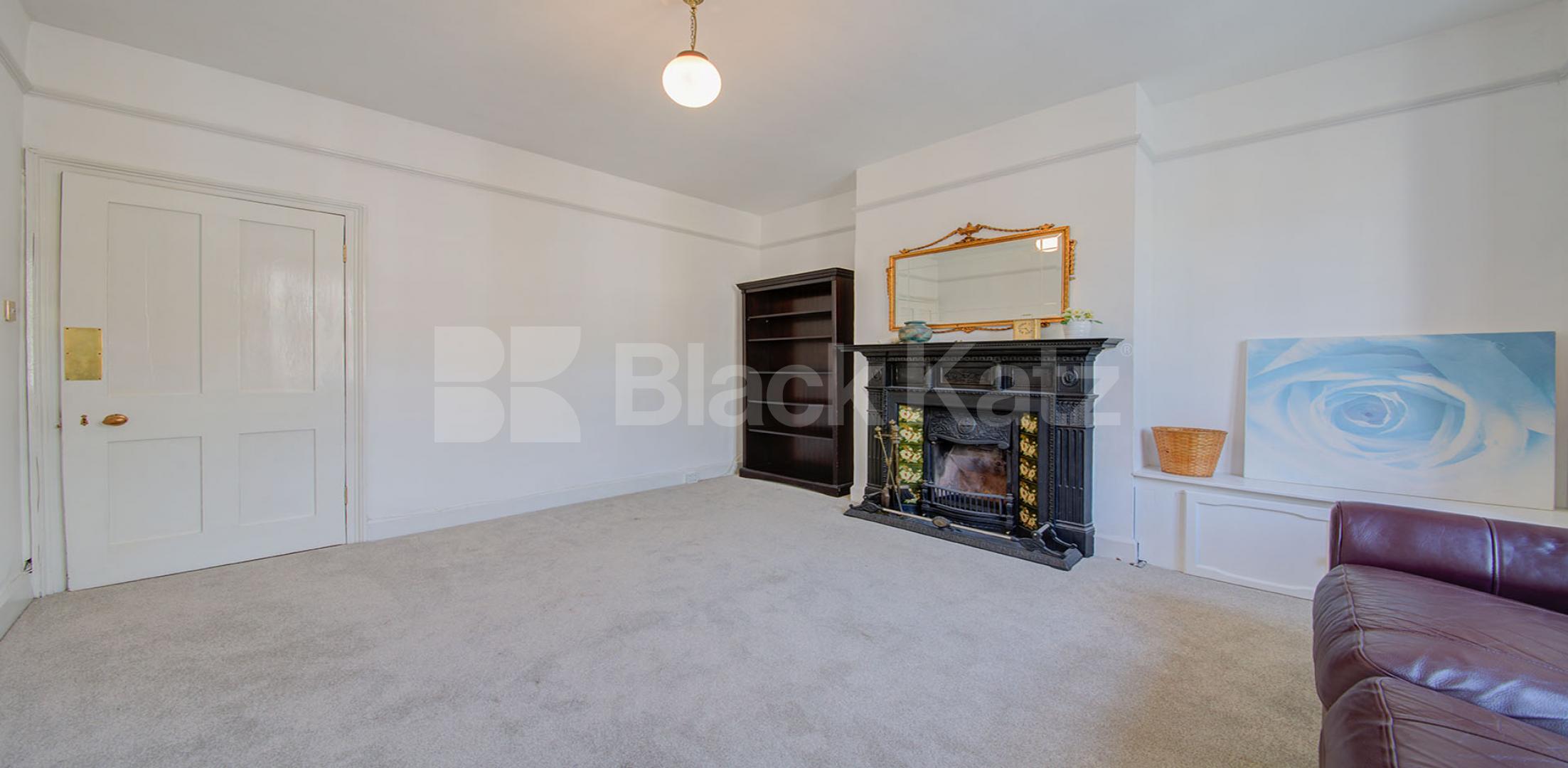 			ZONE 1 LOCATION, 2 Bedroom, 1 bath, 1 reception Apartment			 Haberdasher street, OLD STREET